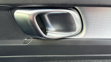 Volvo Xc40 2.0 B4P Momentum 5dr Auto [7 speed] Petrol Estate